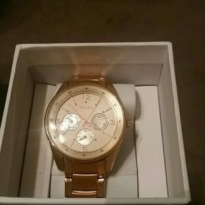 Rose gold fossil watch
